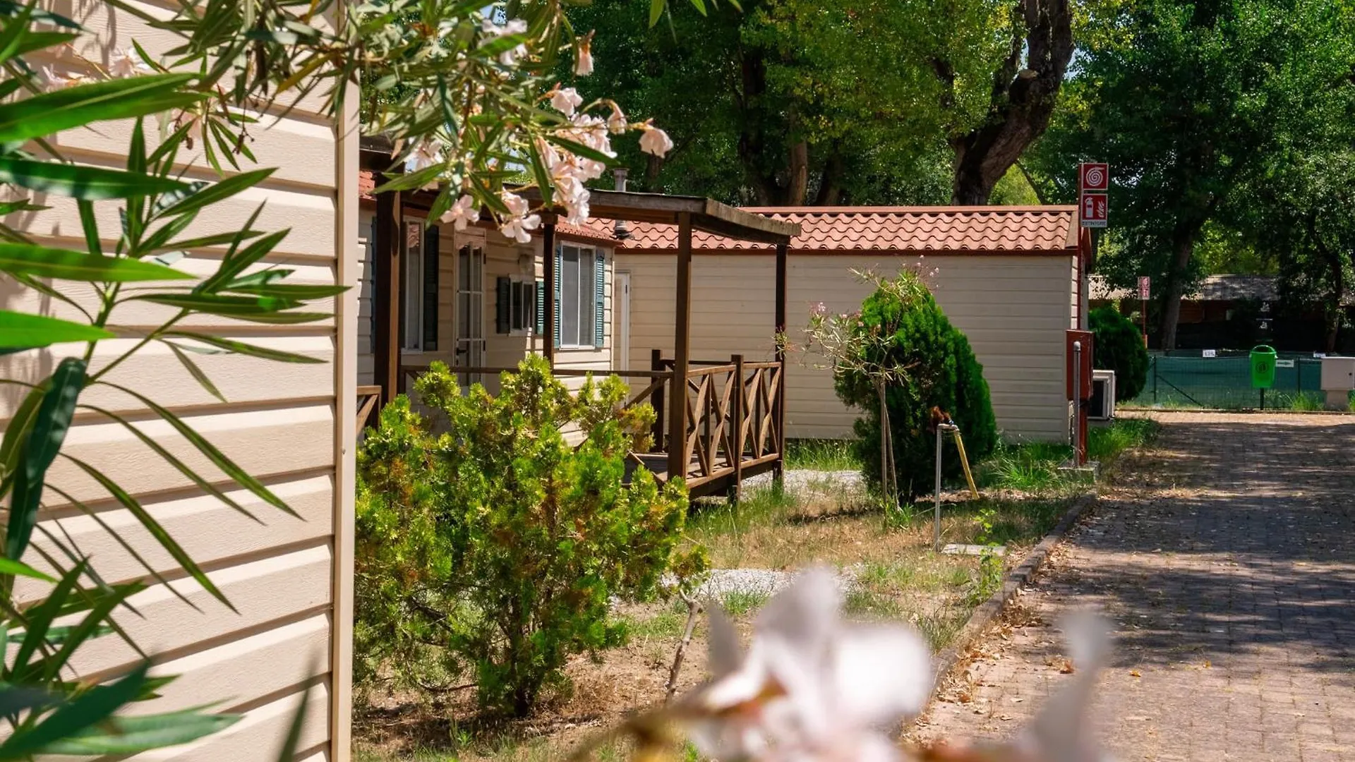 Massa Marina Camping Marina di Massa Kemp